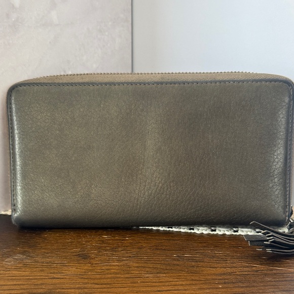 Gucci Dark Brown Leather Zip Wallet
